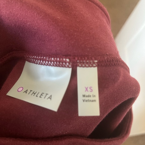 EUC Skirt from Athleta - Picture 4 of 5